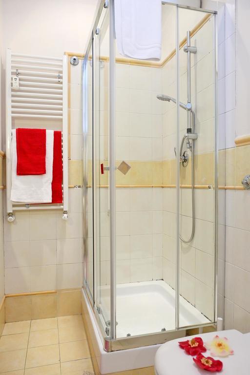 Apartment Felice Roma Rom bilde